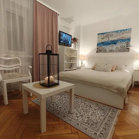 Apartment Apartments&rooms Warschau