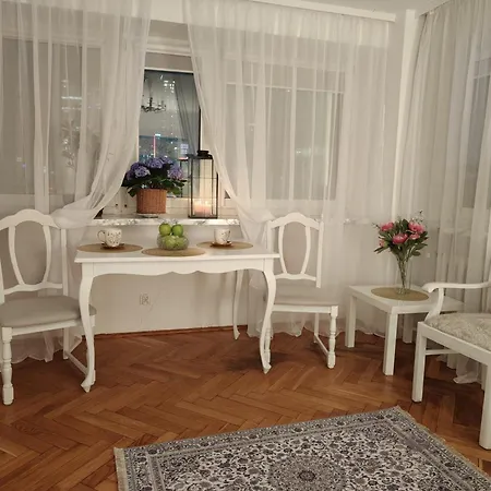 Apartments&rooms * Warszawa
